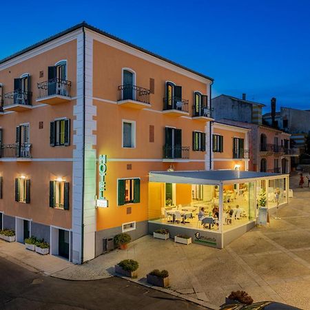 Hotel Marinaro Santa Teresa Gallura Zewnętrze zdjęcie