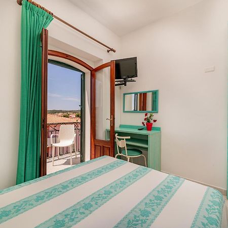 Hotel Marinaro Santa Teresa Gallura Zewnętrze zdjęcie