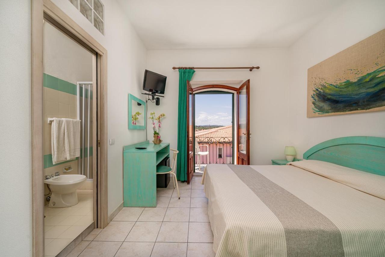 Hotel Marinaro Santa Teresa Gallura Zewnętrze zdjęcie