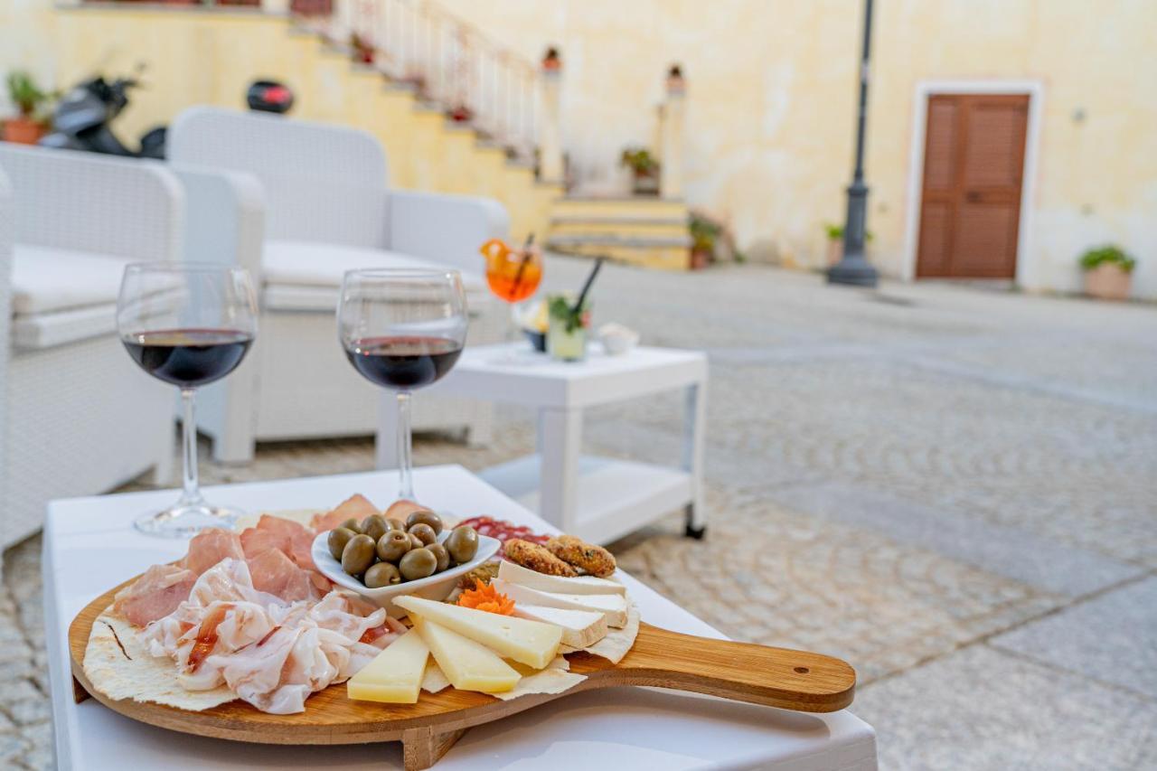 Hotel Marinaro Santa Teresa Gallura Zewnętrze zdjęcie