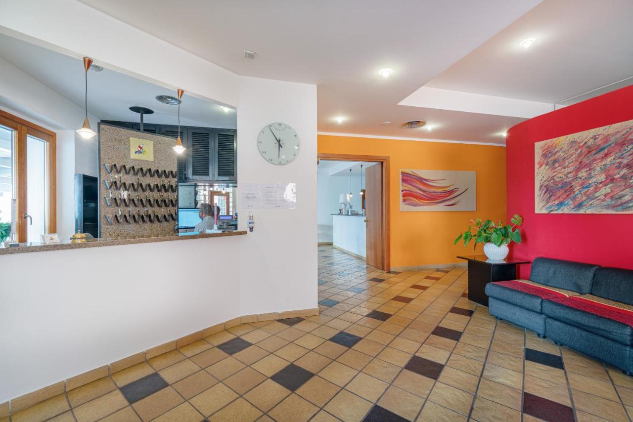 Hotel Marinaro Santa Teresa Gallura Zewnętrze zdjęcie