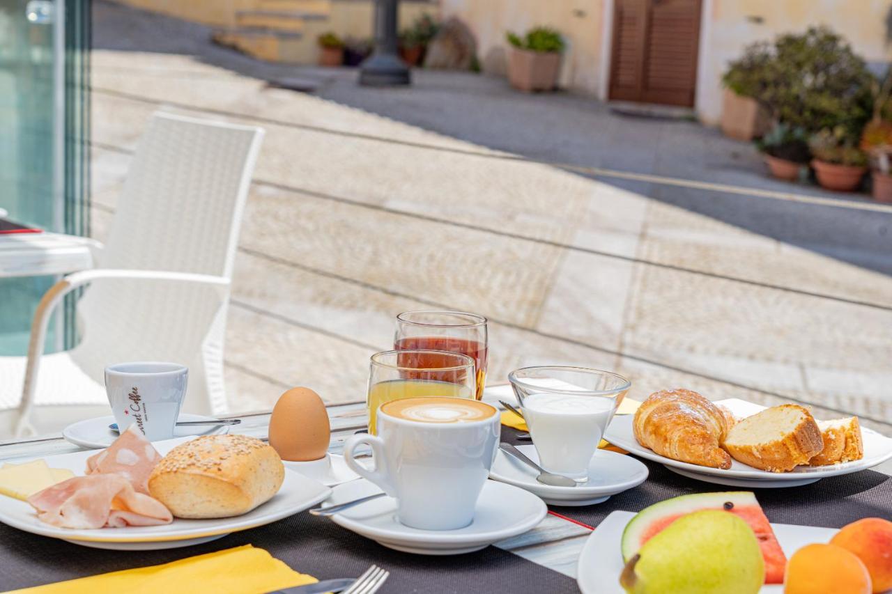 Hotel Marinaro Santa Teresa Gallura Zewnętrze zdjęcie