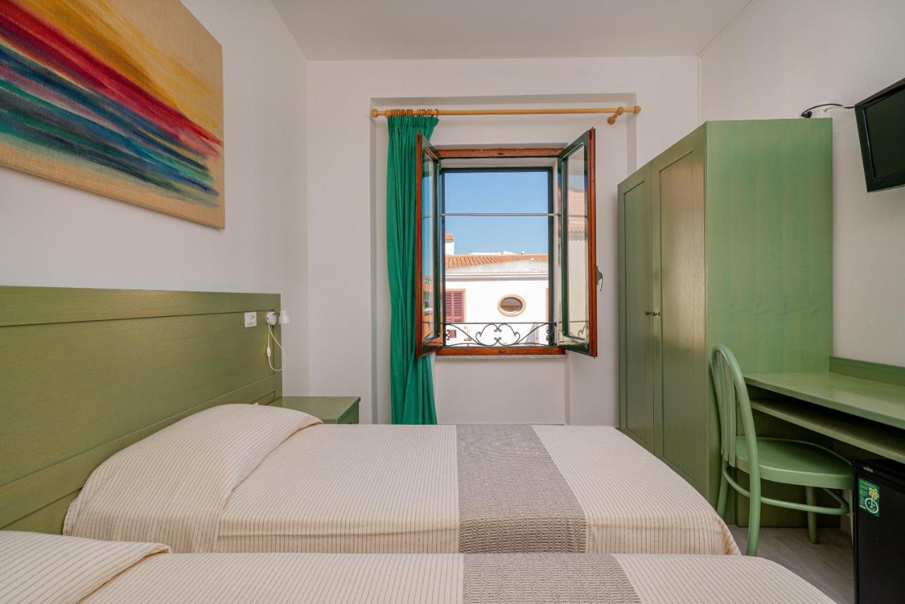 Hotel Marinaro Santa Teresa Gallura Zewnętrze zdjęcie